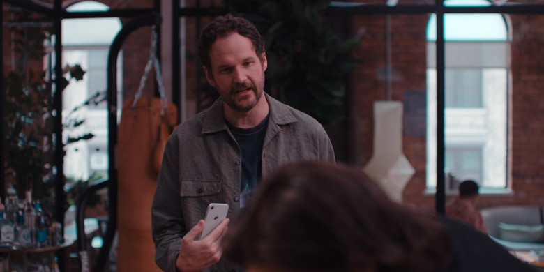 Apple iPhone Smartphone of Kyle Marvin as Miguel McKelvey in WeCrashed S01E05 Hustle Harder (2022)