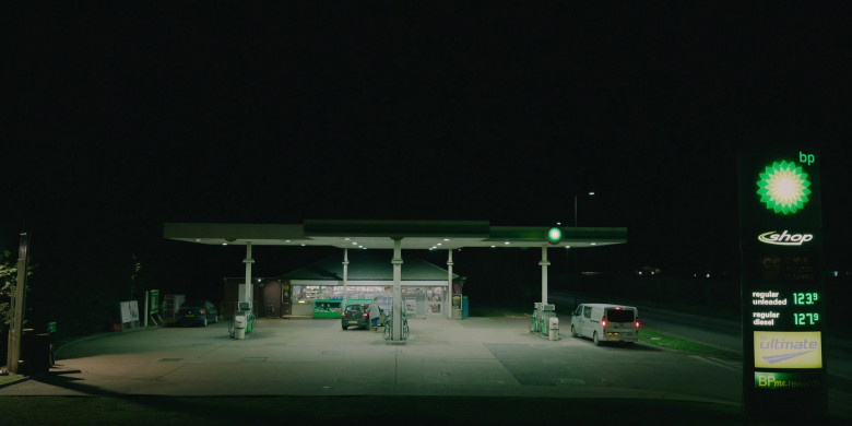 BP Gas Station in Slow Horses S01E05 Fiasco (1)