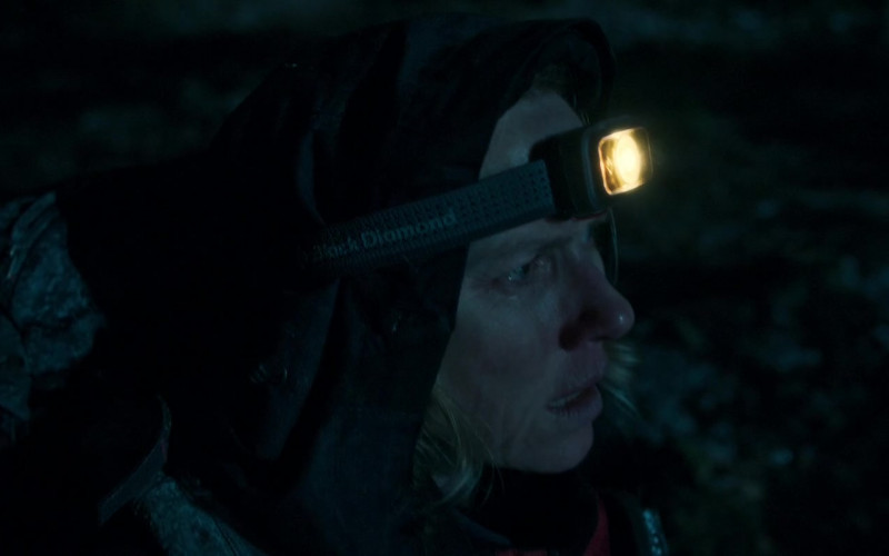 Black Diamond Lightweight Headlamp of Naomi Watts as Pam Bales in Infinite Storm (2022)