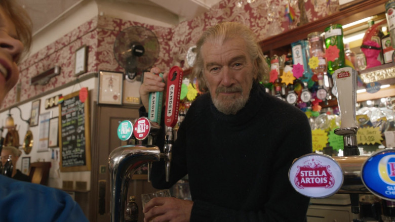 Camden Town Brewery and Stella Artois Beer in Better Things S05E10 We Are Not Alone (1)