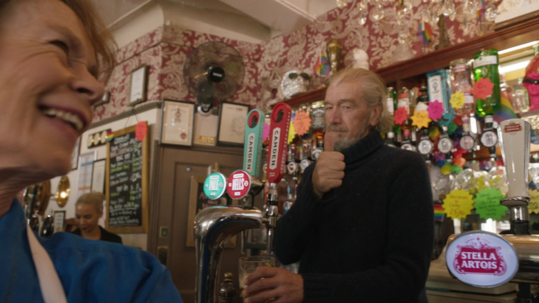 Camden Town Brewery and Stella Artois Beer in Better Things S05E10 We Are Not Alone (2)