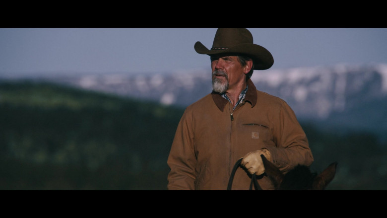 Carhartt Men's Jacket of Josh Brolin as Royal Abbott in Outer Range S01E01 The Void (1)