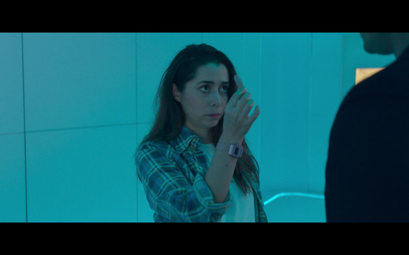 Casio Pink Watch of Cristin Milioti as Hazel Green in Made for Love S02E01 I Have a Rotten Finger (1)