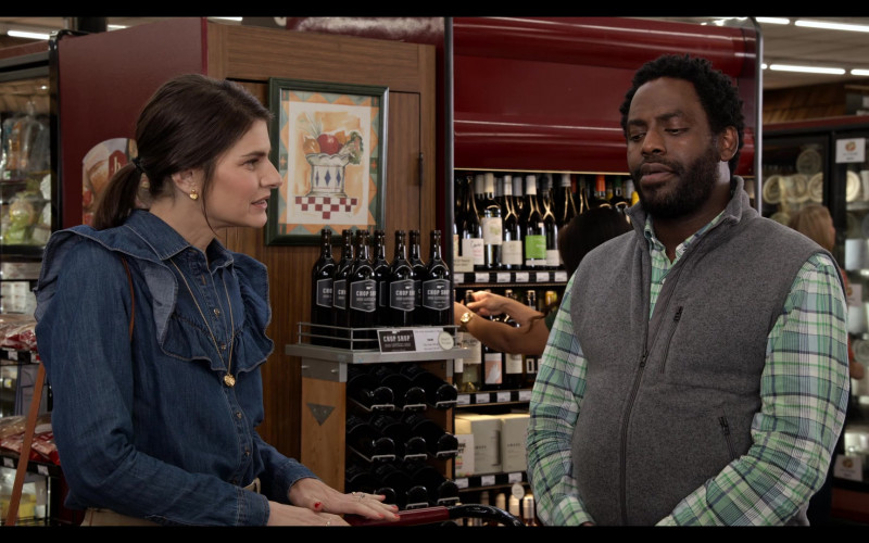 Chop Shop Wine in Grace and Frankie S07E13 The Last Hurrah (2022)