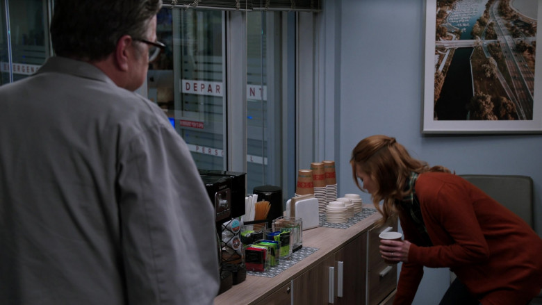 Cuisinart Coffee Machine in Chicago Med S07E17 If You Love Someone, Set Them Free (2022)