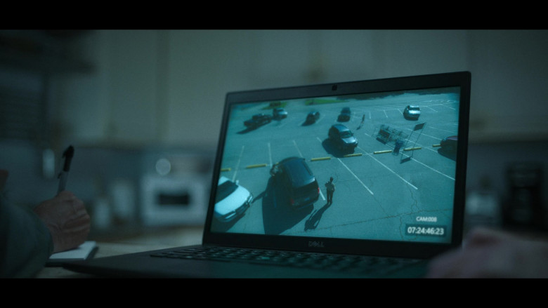 Dell Laptop in Ozark S04E09 Pick a God and Pray (1)