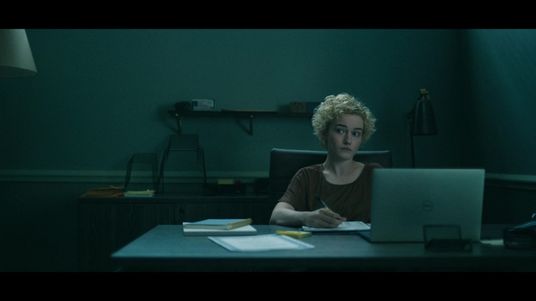 Dell Laptop of Julia Garner as Ruth Langmore in Ozark S04E13 Mud (2)