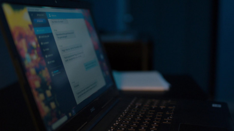 Dell Laptop of Serinda Swan as Dr. Jenny Cooper in Coroner S04E11 Blast to the Past (3)