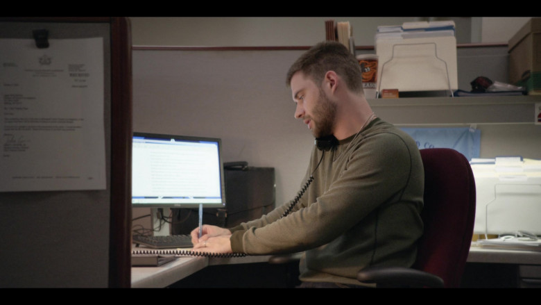 Dell Monitors in We Own This City S01E01 Part One (3)