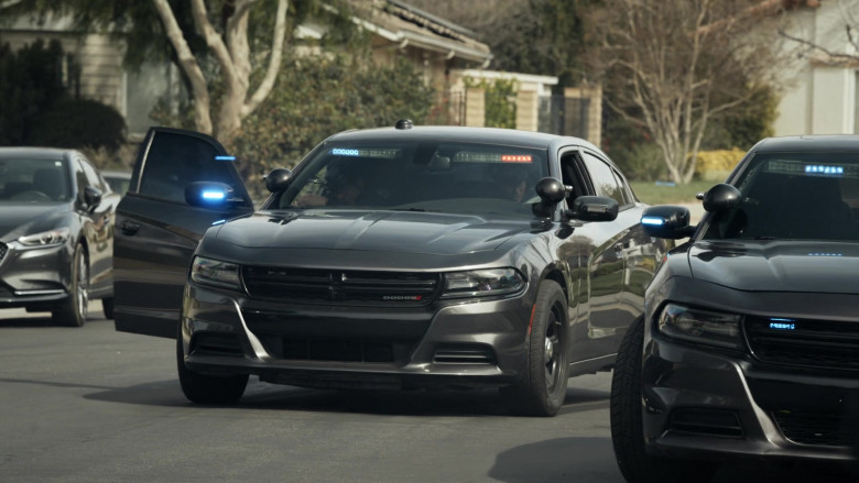 Dodge Charger Cars in S.W.A.T. S05E18 Family (3)