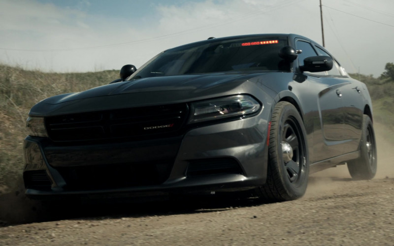 Dodge Charger Cars in S.W.A.T. S05E18 Family (7)