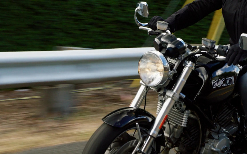 Ducati Motorcycle of Tim Kang as Det. Gordon Katsumoto in Magnum P.I. S04E18 Shallow Grave, Deep Water (1)