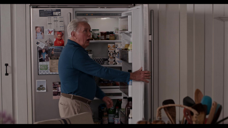 Farmland Milk and San Pellegrino Water in Grace and Frankie S07E01 The Roomies (2021)