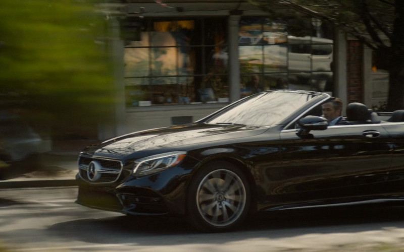 Mercedes-Benz S-Class Convertible Black Car Driven by Chris Pine as Henry Pelham in All the Old Knives (2022)