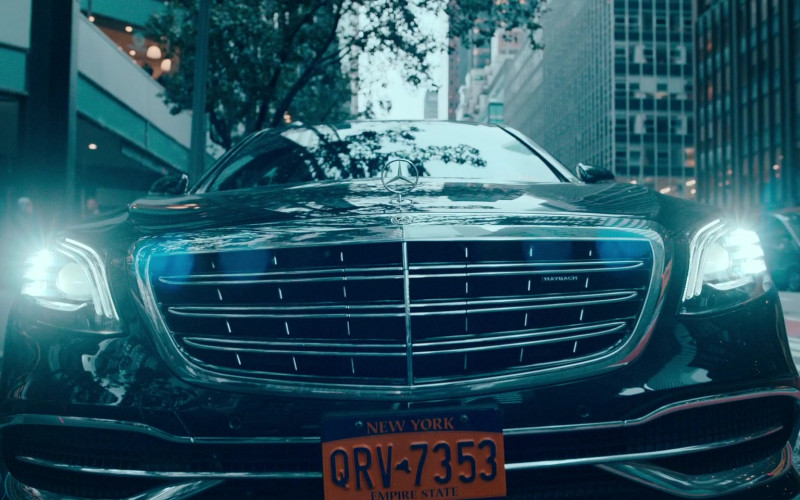 Mercedes-Maybach S-Class Car in WeCrashed S01E08 The One With All the Money (2022)
