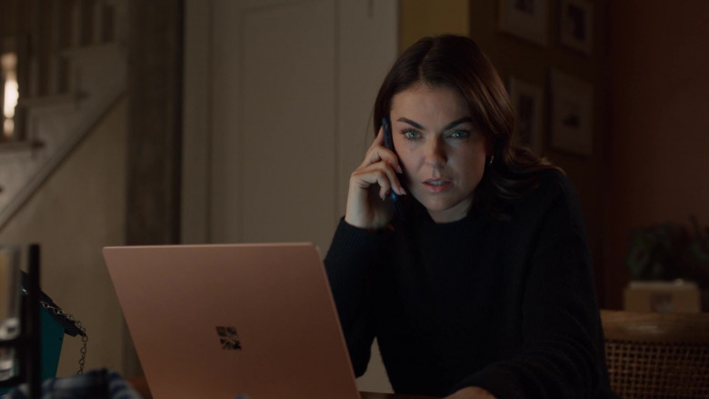 Microsoft Surface Laptop Computer Used by Serinda Swan as Dr. Jenny Cooper in Coroner S04E10 Safe Space (2022)