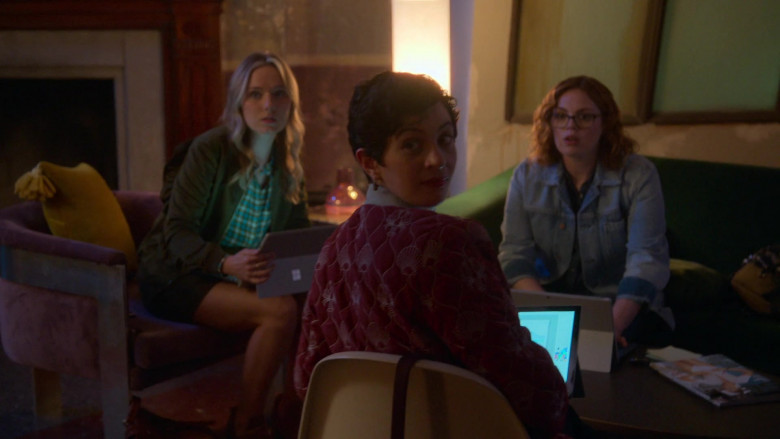Microsoft Surface Tablets in Good Trouble S04E07 Take These Chances (3)