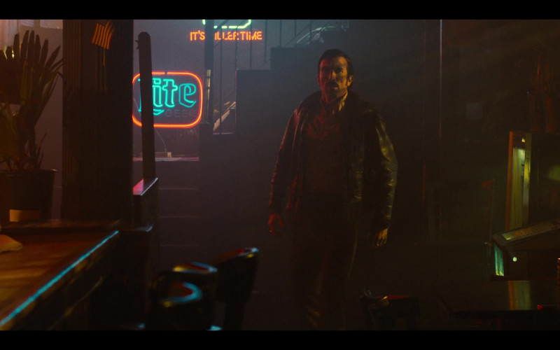 Miller Lite Beer Neon Sign in Russian Doll S02E01 Nowhen (1)