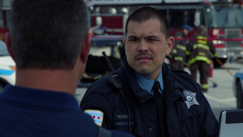 Motorola Radio in Chicago Fire S10E17 Keep You Safe (2)
