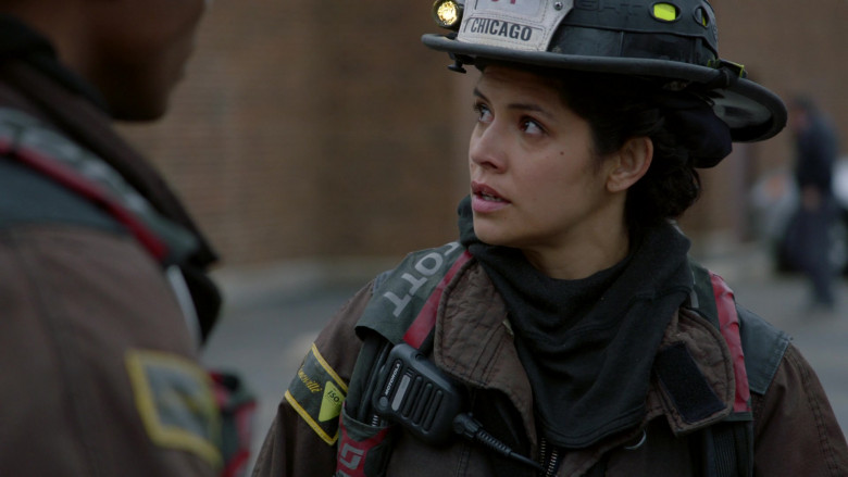 Motorola Radio in Chicago Fire S10E19 Finish What You Started (2)