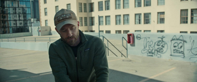 Patagonia Fleece Pullover Worn by Ben Foster as Mike in The Contractor (1)