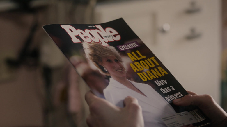 People Weekly Magazine in This Is Us S06E13 Day of the Wedding (2)