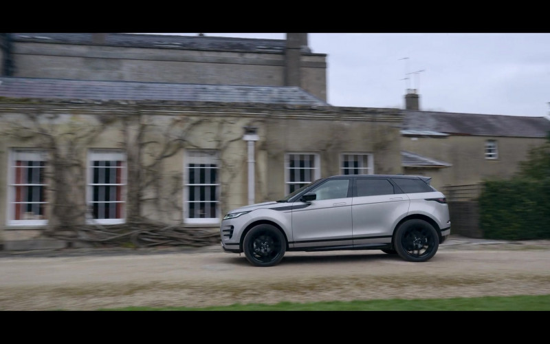Range Rover Evoque Grey SUV in Anatomy of a Scandal S01E04 (2022)