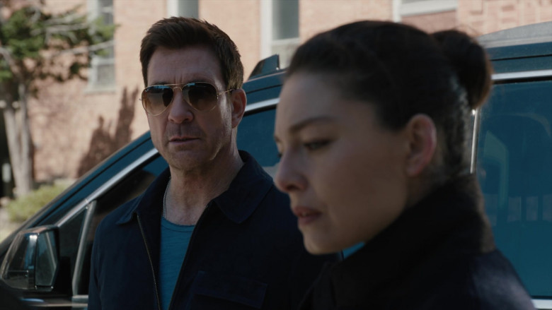 Ray-Ban Aviator Sunglasses of Dylan McDermott as Supervisory Special Agent Remy Scott in FBI Most Wanted S03E19 Whack Job (2022)