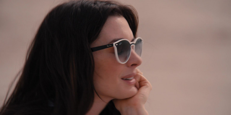 Ray-Ban Blaze RB4380N Sunglasses of Anne Hathaway as Rebekah Neumann in WeCrashed S01E06 Fortitude (3)