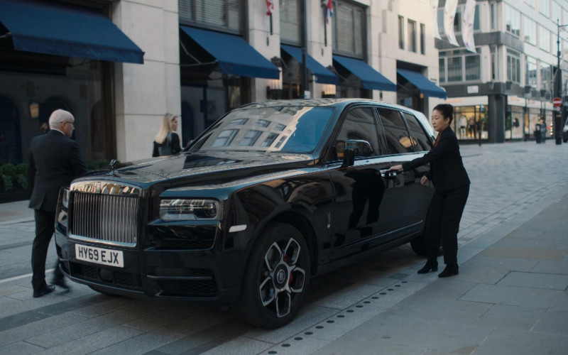 Rolls-Royce Cullinan Black Car Driven by Sandra Oh as Eve Polastri in Killing Eve S04E07 Making Dead Thing Look Nice (2022)