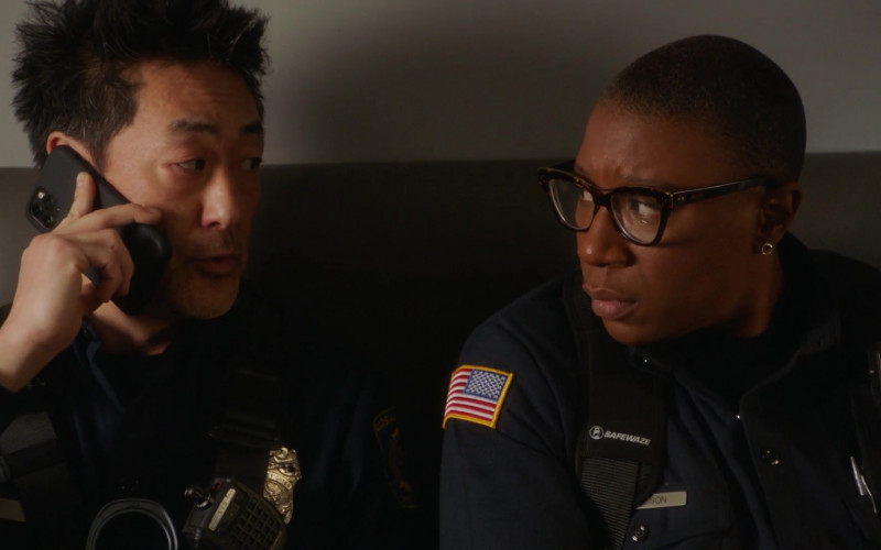 Safewaze Fall Protection and Safety Equipment of Aisha Hinds as Henrietta ‘Hen’ Wilson in 9-1-1 S05E15 FOMO (2)