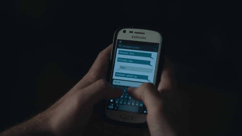 Samsung Galaxy Smartphone in The Girl from Plainville S01E04 Can’t Fight This Feeling (2022)