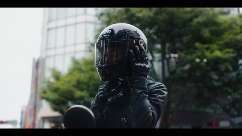 Shoei Motorcycle Helmet in Tokyo Vice S01E02 Kishi Kaisei (2022)