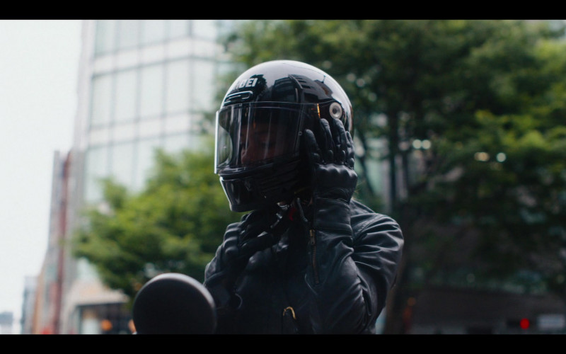 Shoei Motorcycle Helmet in Tokyo Vice S01E02 Kishi Kaisei (2022)