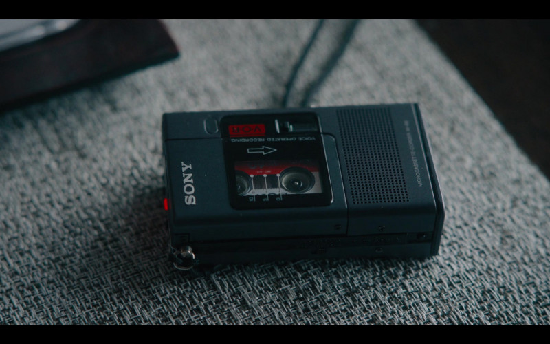 Sony Voice Recorder in Tokyo Vice S01E05 "Everybody Pays" (2022)