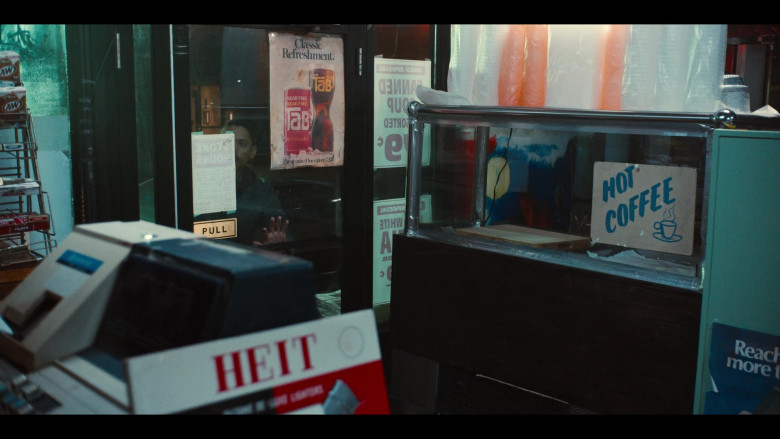 TAB Soda Posters in Russian Doll S02E06 Schrödinger's Ruth (1)