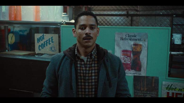TAB Soda Posters in Russian Doll S02E06 Schrödinger's Ruth (2)