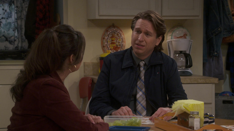 Tommy Hilfiger Jacket of Pete Holmes as Tom Smallwood in How We Roll S01E01 Pilot (2022)