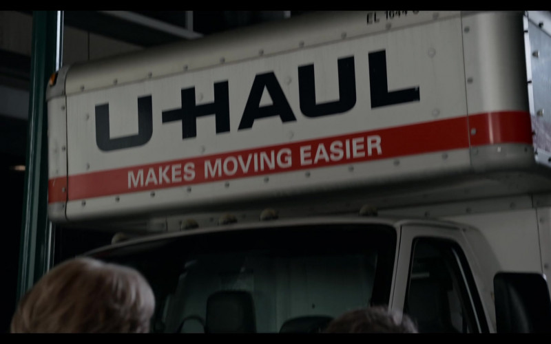 U-Haul Moving Truck in Grace and Frankie S07E04 The Circumcision (2021)