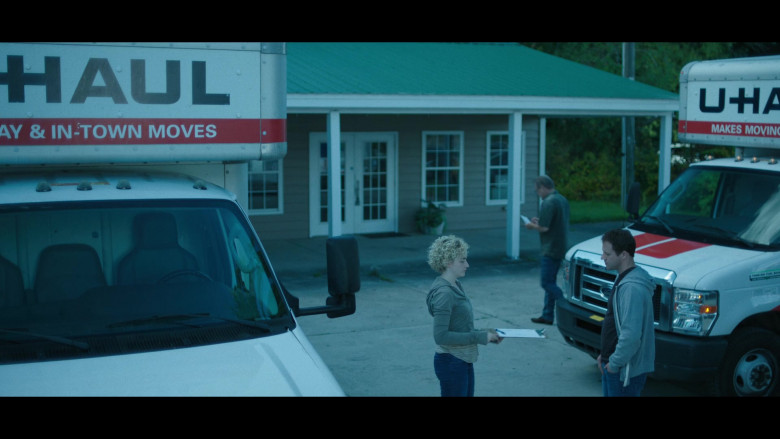 U-Haul Moving Trucks in Ozark S04E10 You're the Boss (1)