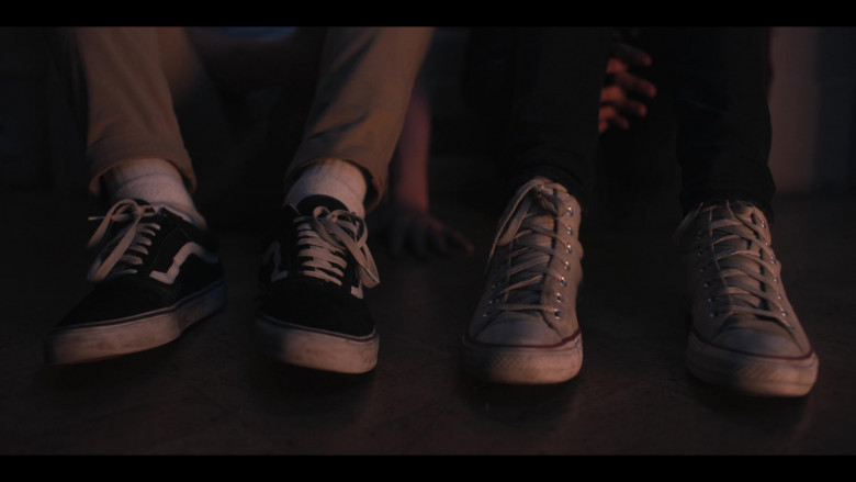 Vans Sneakers of Kit Connor as Nick Nelson in Heartstopper S01E03 Kiss (2)