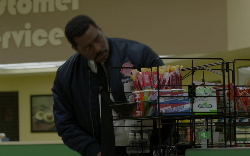 WRIGLEY’S Spearmint Chewing Gum in Chicago Fire S10E18 What’s Inside You (2022)