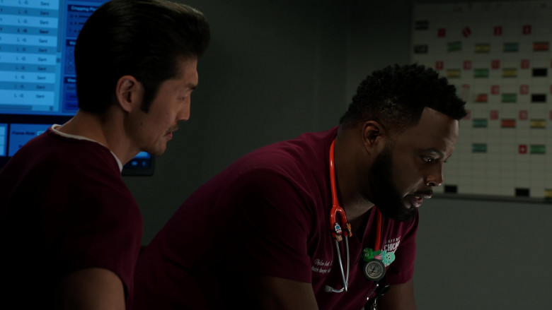 3M Littmann Stethoscopes in Chicago Med S07E21 Lying Doesn't Protect You from the Truth (2)