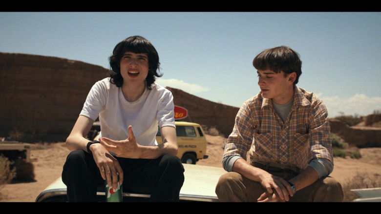 7UP Soda Enjoyed by Finn Wolfhard as Mike Wheeler in Stranger Things S04E05 Chapter Five The Nina Project (2)