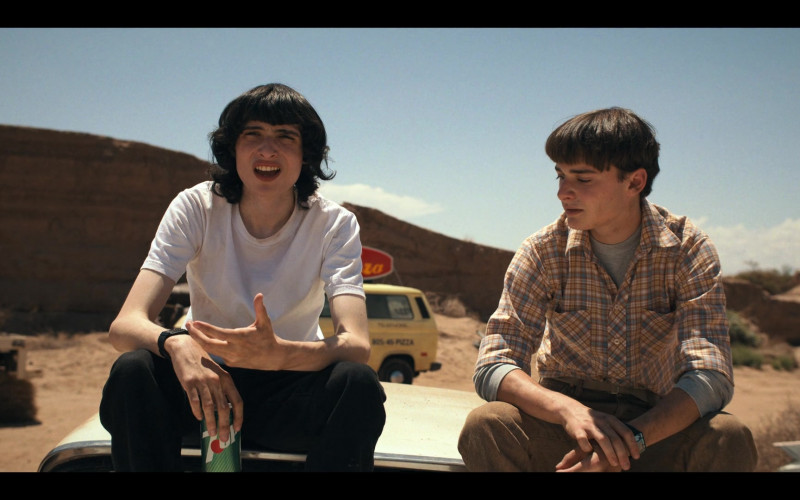 7UP Soda Enjoyed by Finn Wolfhard as Mike Wheeler in Stranger Things S04E05 Chapter Five The Nina Project (2)