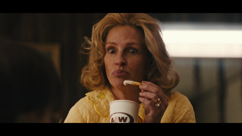 A&W Restaurant Drink Enjoyed by Julia Roberts as Martha Mitchell in Gaslit S01E06 Tuffy (1)