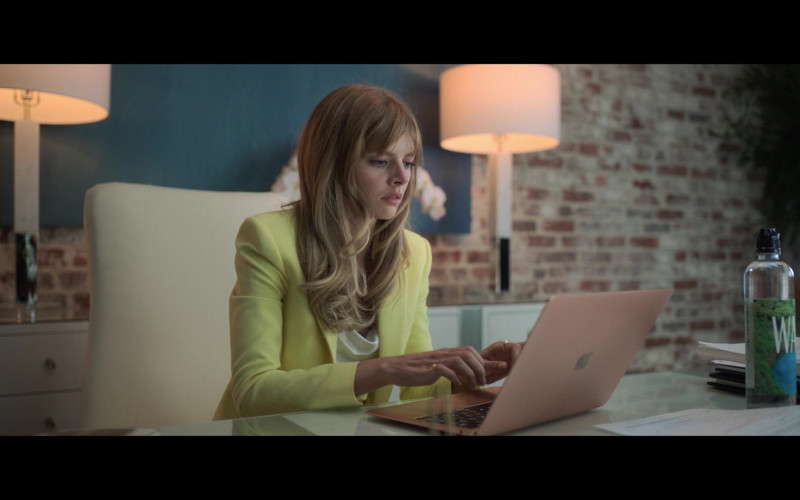 Apple MacBook Laptop Used by Samara Weaving as Olivia Allan in The Valet (2022)
