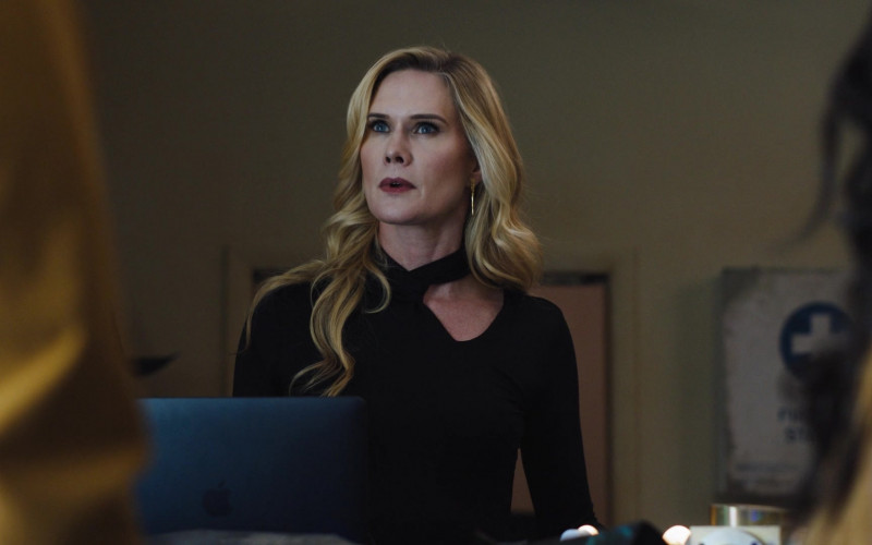 Apple MacBook Laptop of Stephanie March as Akira in Naomi S01E12 Ready or Not (2022)