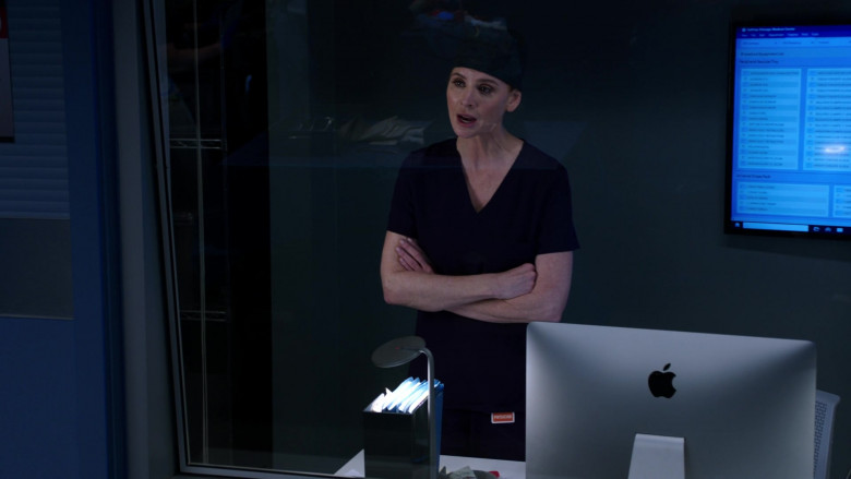 Apple iMac Computers in Chicago Med S07E21 Lying Doesn't Protect You from the Truth (7)