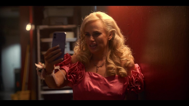 Apple iPhone Smartphone of Rebel Wilson as Stephanie Conway in Senior Year (5)